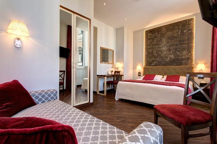 Double or Twin DELUXE Room