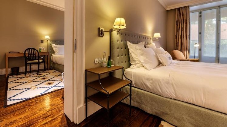 DOUBLE GARDEN VIEW Room