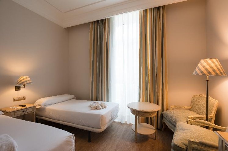 DOUBLE STANDARD Room