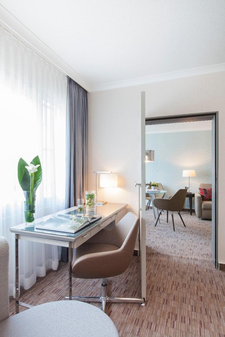 SUITE ONE BED Room