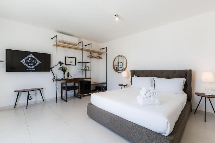 Two Pillows Boutique Hostel