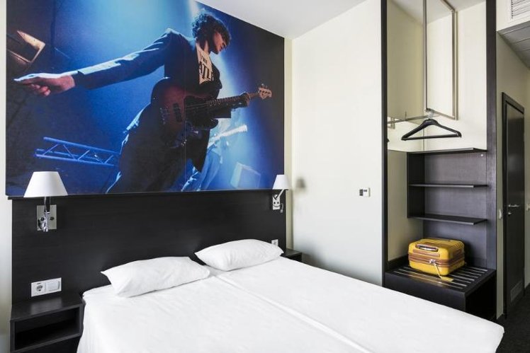DOUBLE SINGLE USE STANDARD Room