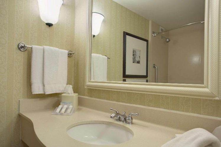 DOUBLE KING SIZE BED Room