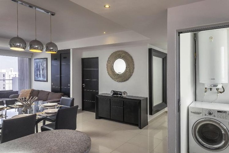 FAMILY ROOM WITH KITCHENETTE WITH VIEWS Room