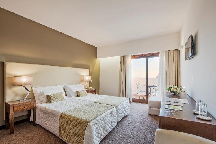 TWIN WITH BALCONY Room
