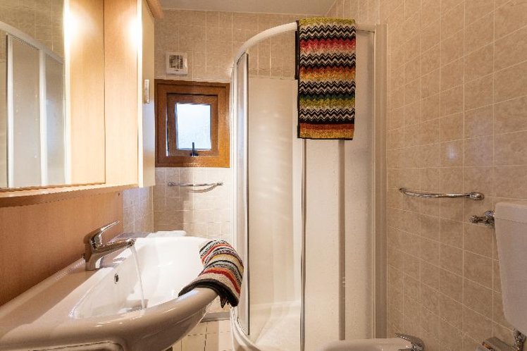 CHALET ONE BED Room