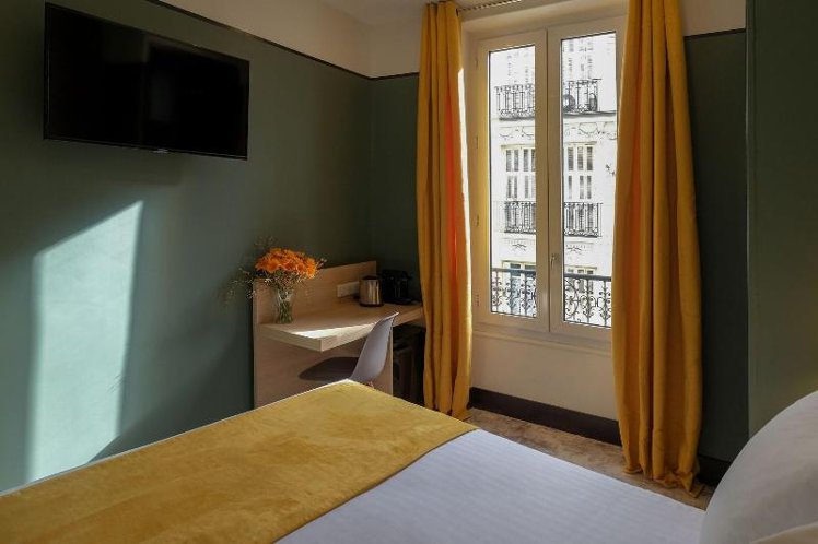 TWIN ECONOMY Room