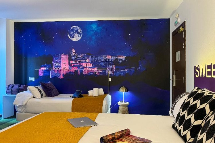 TRIPLE WITH BALCONY Room