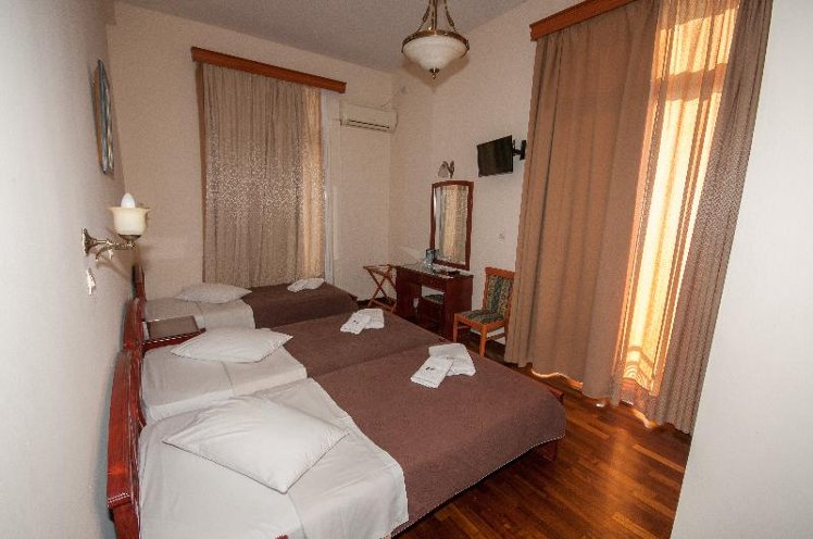 TRIPLE STANDARD Room