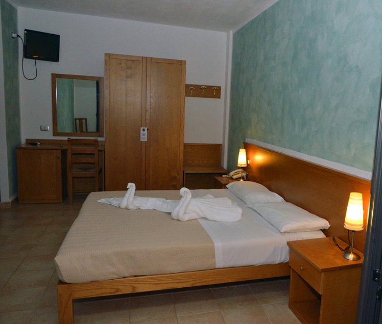 DOUBLE STANDARD Room