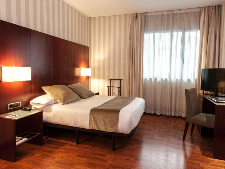 DOUBLE STANDARD Room