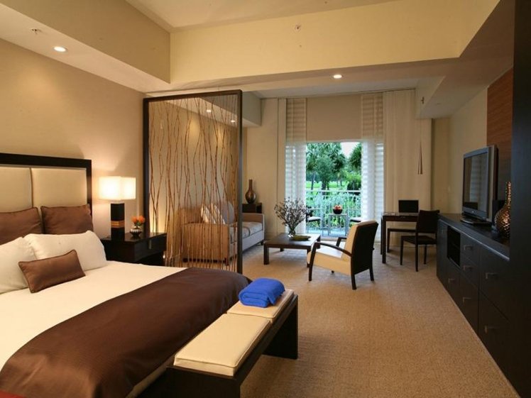 SUITE KING SIZE BED Room