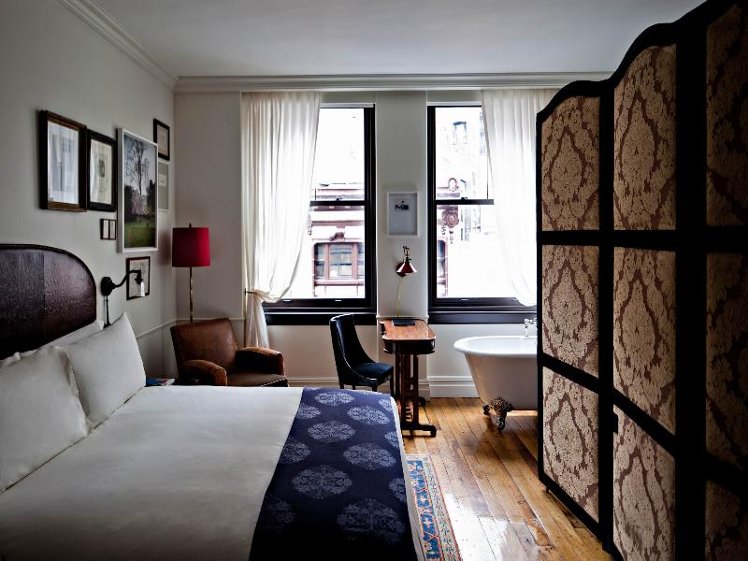 DOUBLE KING SIZE BED Room
