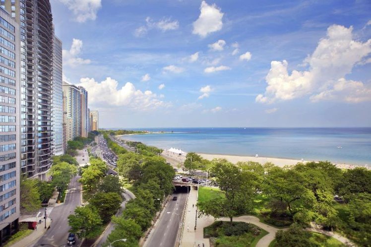 DOUBLE SUPERIOR LAKE VIEW Room