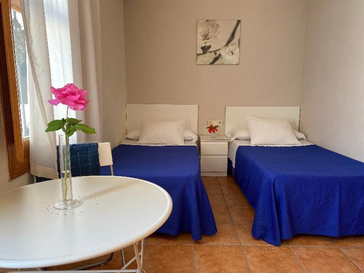 TWIN STANDARD Room