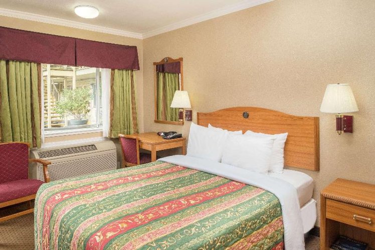 DOUBLE QUEEN BED NON SMOKING Room
