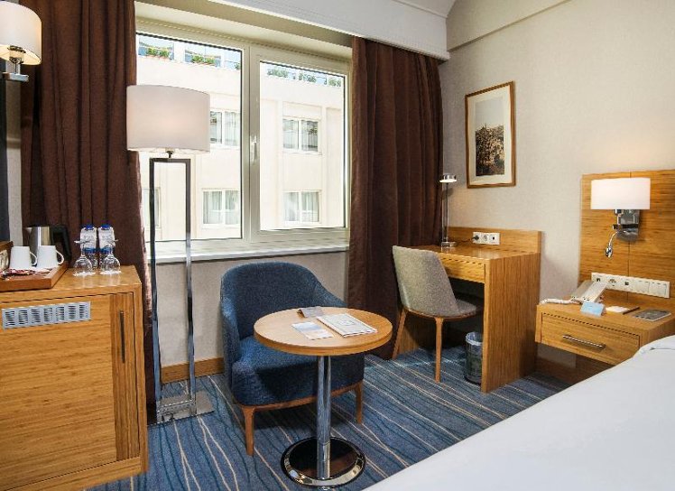 DOUBLE STANDARD Room