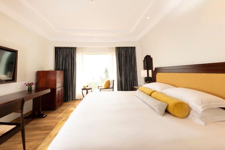 DOUBLE LUXURY CITY VIEW Room