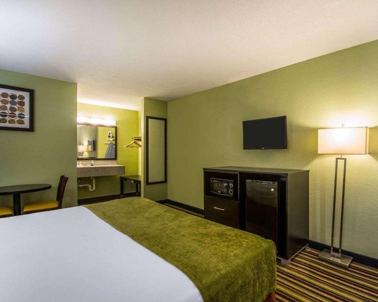 Rodeway Inn Davenport - Maingate South