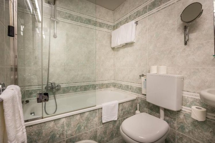 SINGLE STANDARD Room