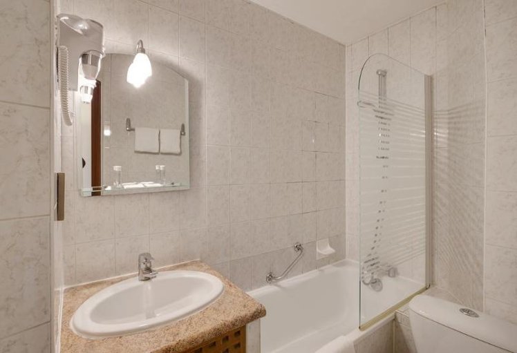 SINGLE SUPERIOR Room