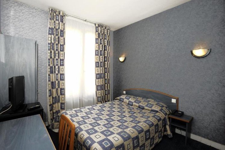 TRIPLE STANDARD Room