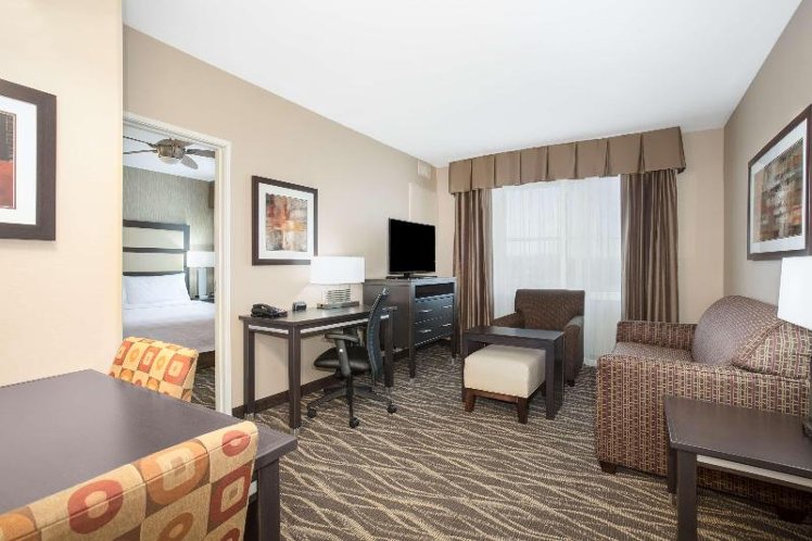 SUITE KING SIZE BED Room