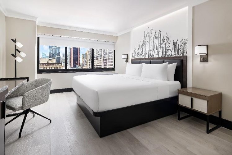 DOUBLE PREMIUM KING BED Room