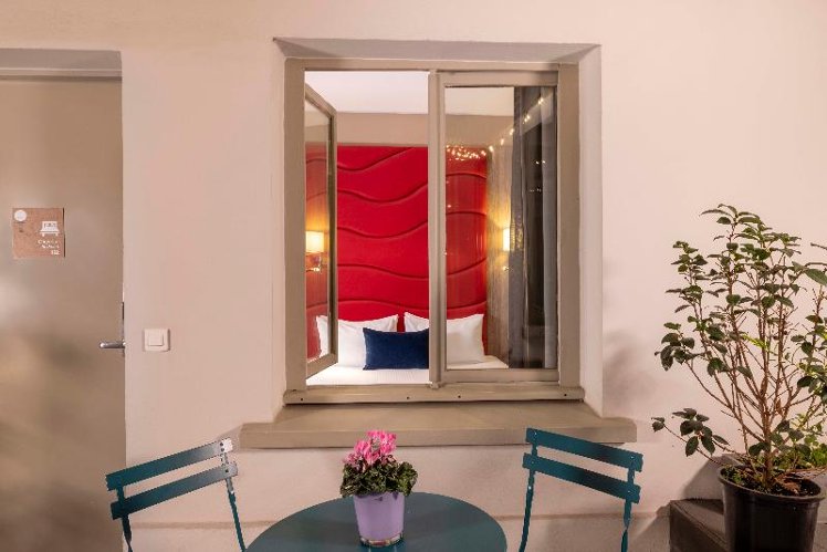 TRIPLE STANDARD Room