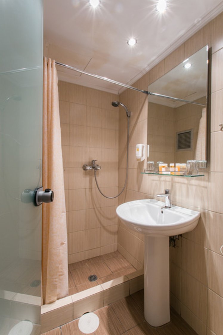 SINGLE STANDARD Room