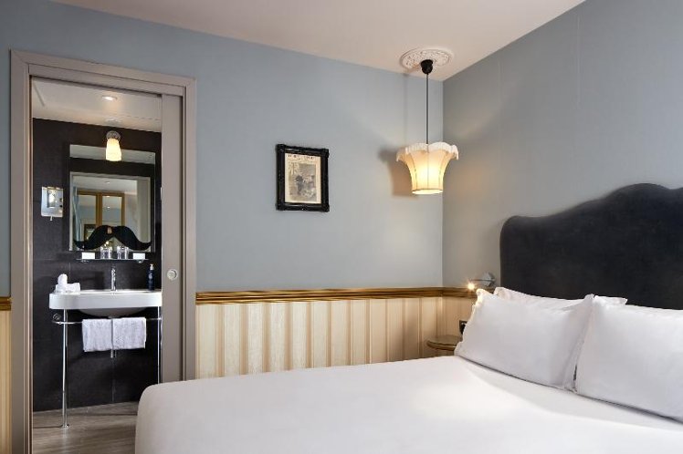 DOUBLE STANDARD Room