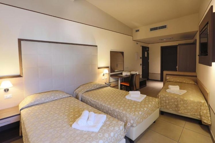 DOUBLE SINGLE USE STANDARD Room