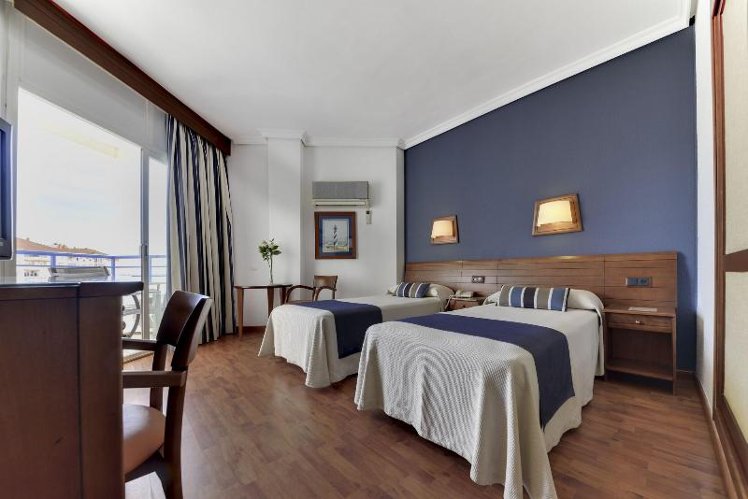 DOUBLE SINGLE USE STANDARD Room