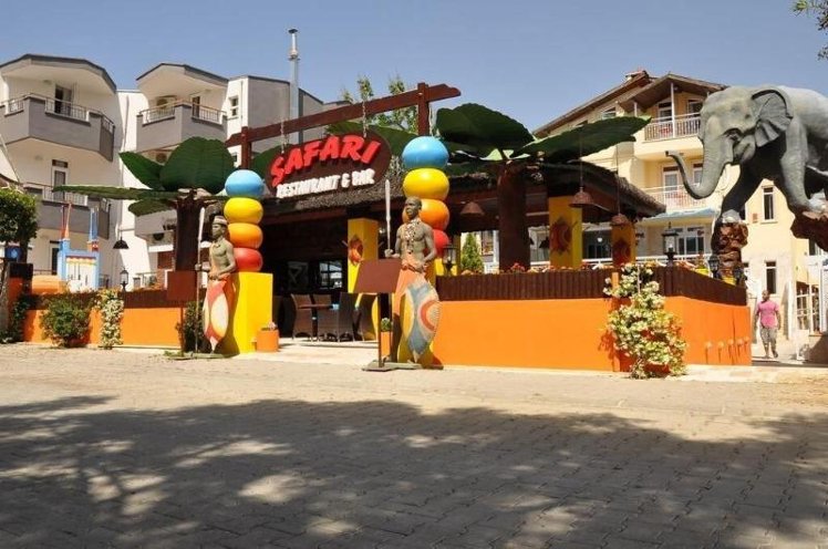 Safari Suit Hotel