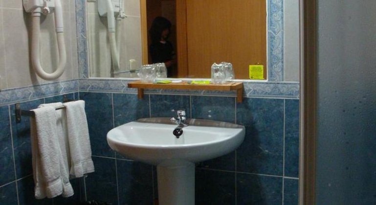 QUADRUPLE STANDARD Room