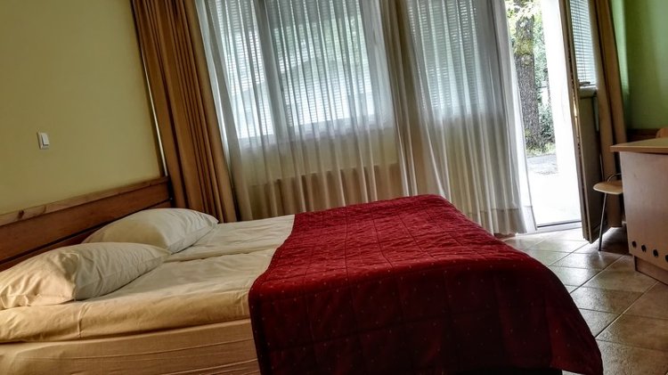 DOUBLE STANDARD Room