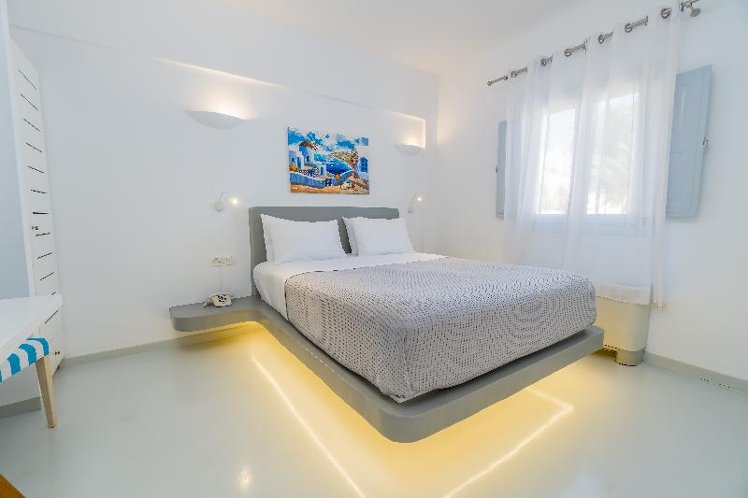 Double or Twin DELUXE Room