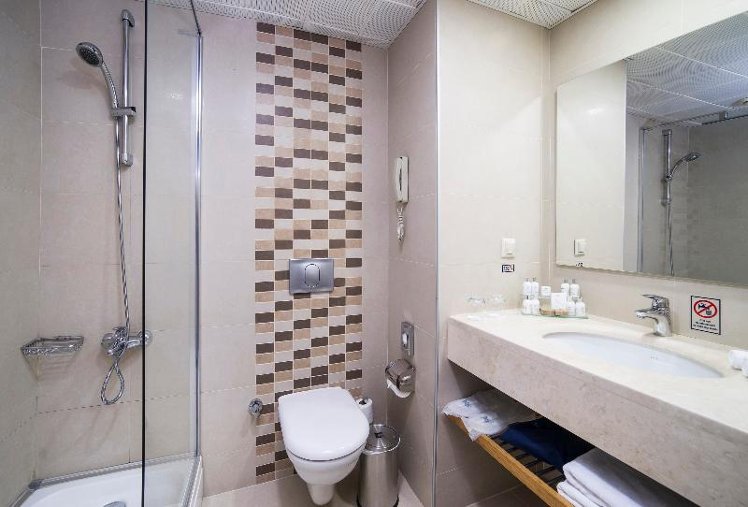 TRIPLE STANDARD Room