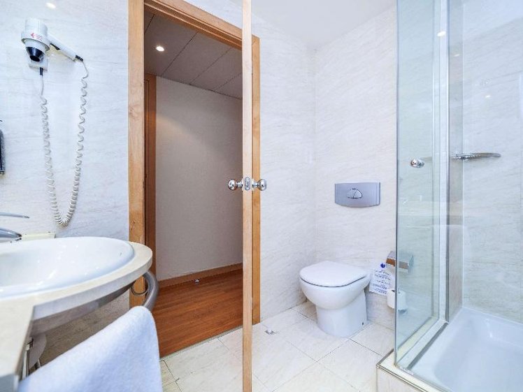 DOUBLE STANDARD Room