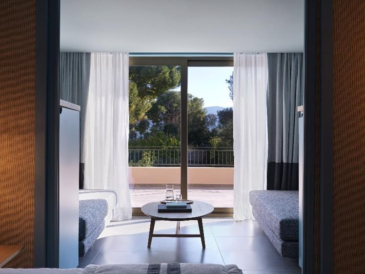 QUADRUPLE TWO BEDROOMS ONE BATHROOM Room