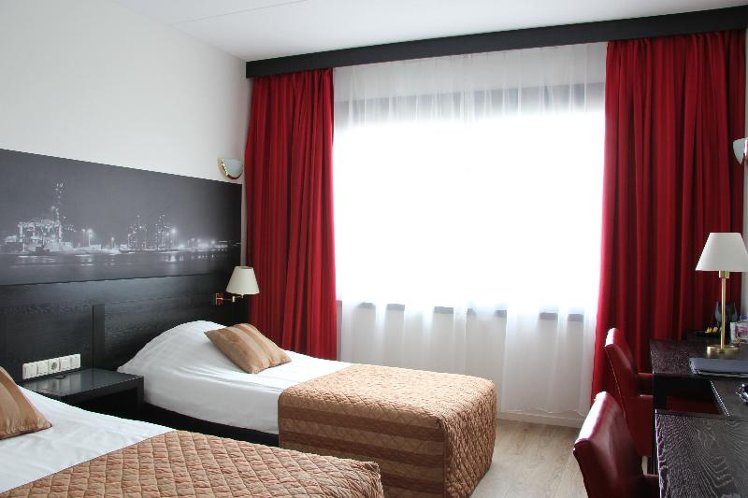 TWIN DELUXE Room