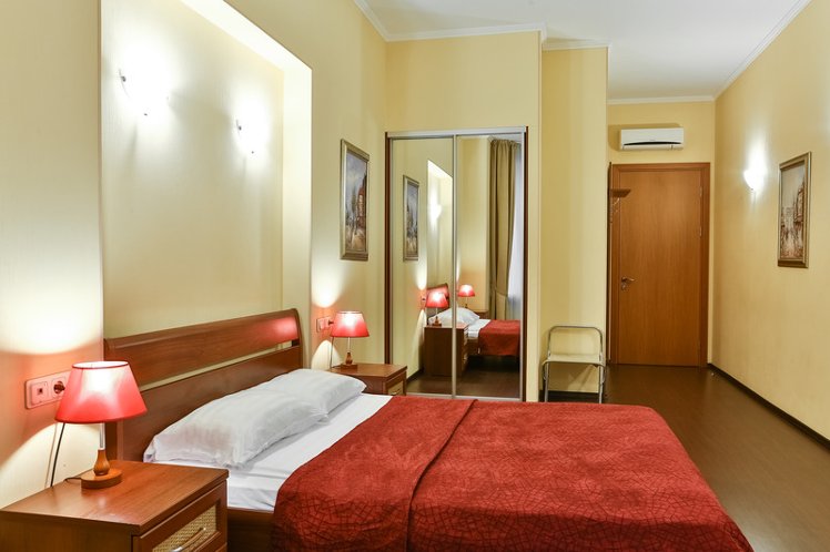 DOUBLE STANDARD Room