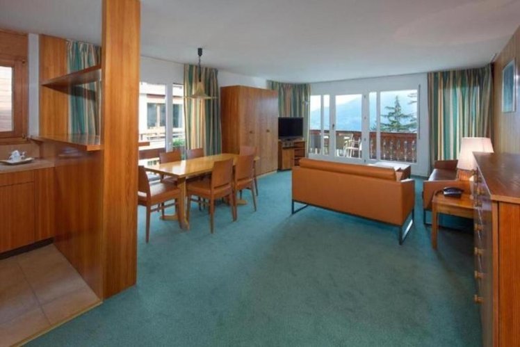 DOUBLE QUEEN BED TWO BEDROOMS Room