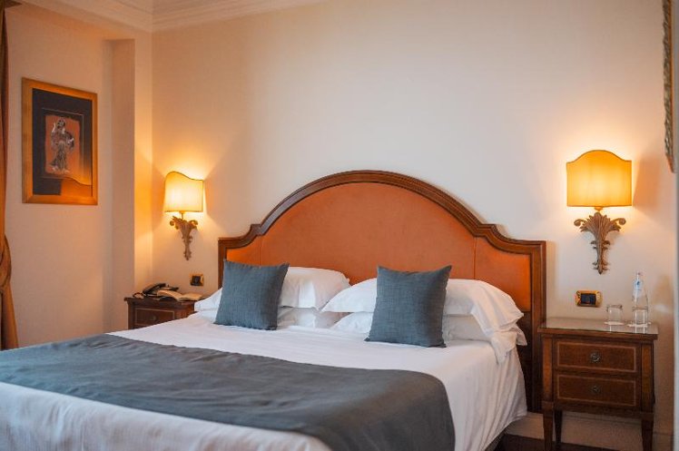 DOUBLE CLASSIC Room