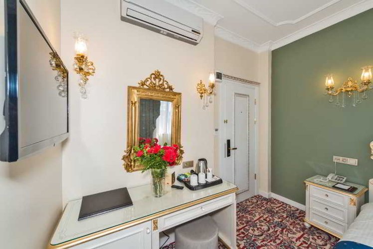 DOUBLE SUPERIOR Room