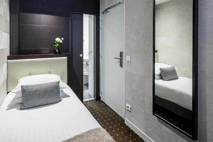 SINGLE STANDARD Room