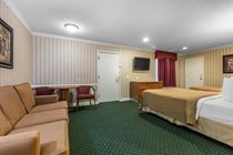 Quality Inn and Suites Anaheim Resort