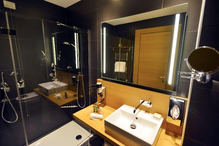 DOUBLE STANDARD Room
