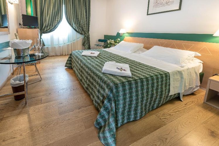 Double or Twin STANDARD Room