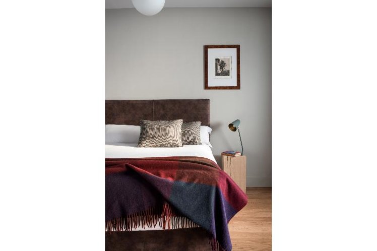 DOUBLE SINGLE USE STANDARD Room